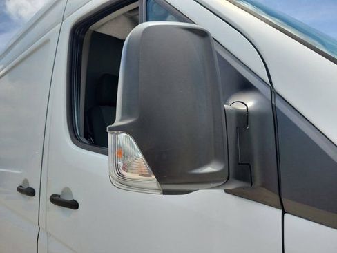 Used 2013 Mercedes-Benz Sprinter 2500 image 18