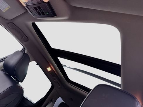 Used 2023 Nissan Pathfinder Platinum image 22