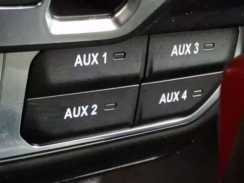 Certified 2024 Jeep Gladiator Mojave image 26