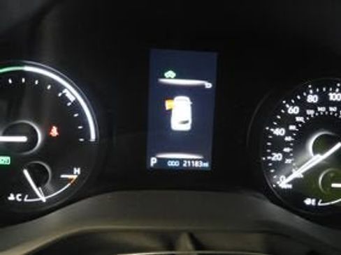 Used 2024 Toyota Sienna LE FWD image 9