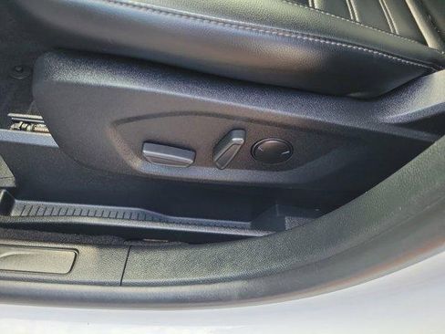 Used 2024 Ford Edge SEL image 18