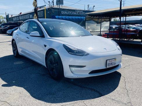 Used 2021 Tesla Model 3 Standard Range Plus RWD image 8