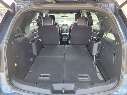 Used 2019 Ford Explorer XLT w/ Equipment Group 202A image 26