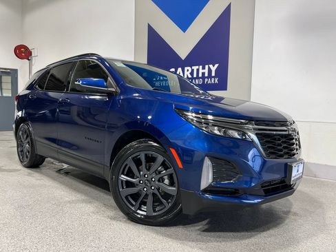 Used 2022 Chevrolet Equinox RS w/ RS Leather Package FWD image 2