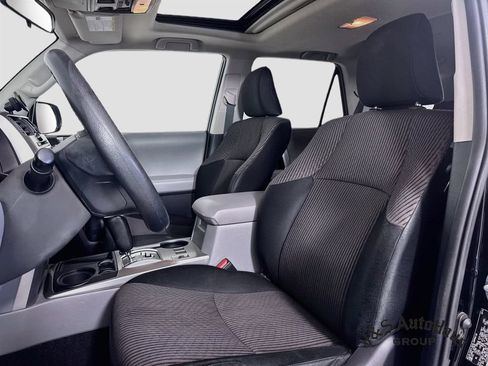 Used 2010 Toyota 4Runner SR5 RWD image 11
