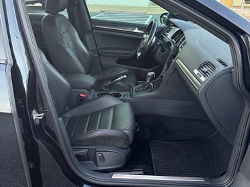 Used 2019 Volkswagen GTI SE FWD image 13