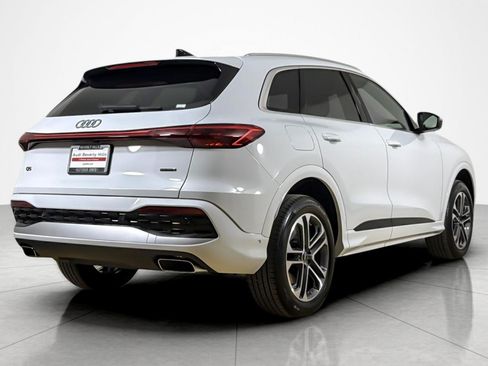 Used 2026 Audi Q5 Premium AWD/4WD image 5