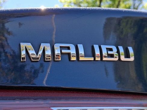 Used 2022 Chevrolet Malibu LT FWD image 30