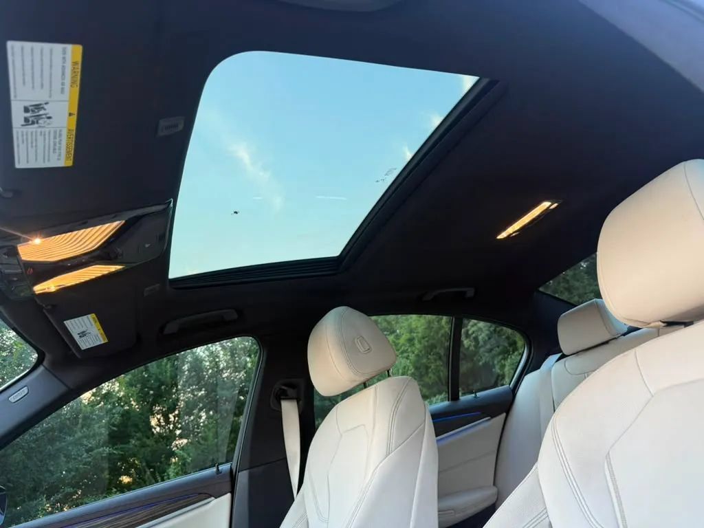 Used 2017 BMW 530i RWD image 39
