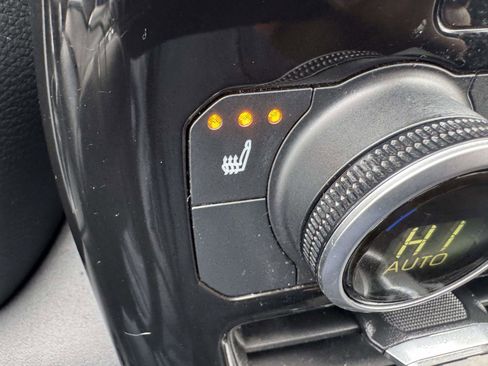 Certified 2022 Toyota Highlander XLE image 29