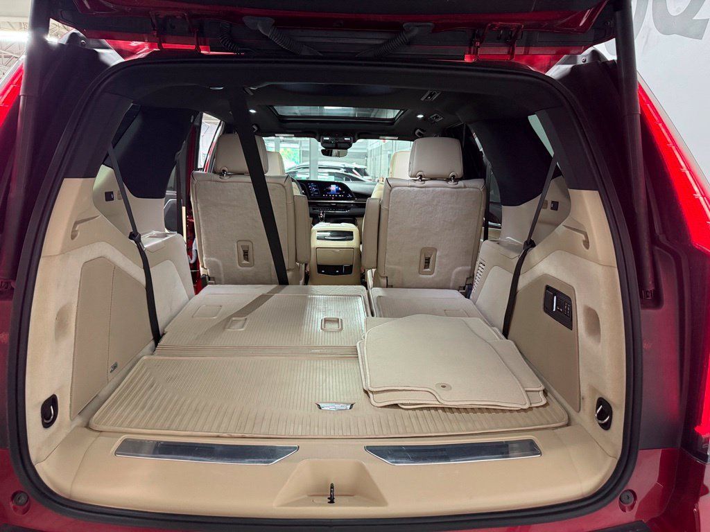 Used 2023 Cadillac Escalade Premium Luxury w/ LPO, Floor Liner Package AWD/4WD image 17