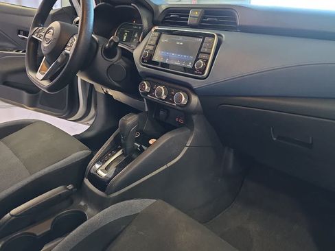 Used 2025 Nissan Versa SV FWD image 17