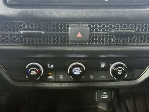 Used 2025 Honda HR-V LX image 23