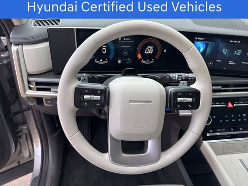 Used 2025 Hyundai Santa Fe SEL image 23