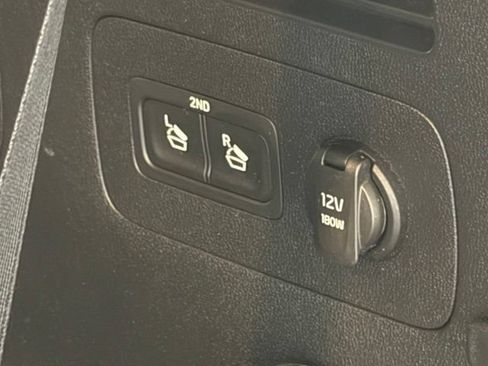 Used 2022 Kia Sorento LX FWD image 36