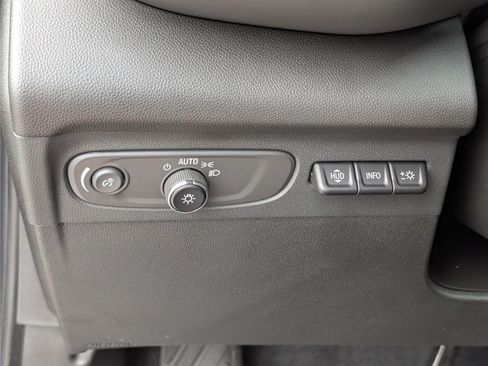 Used 2023 Buick Envision Avenir AWD/4WD image 24