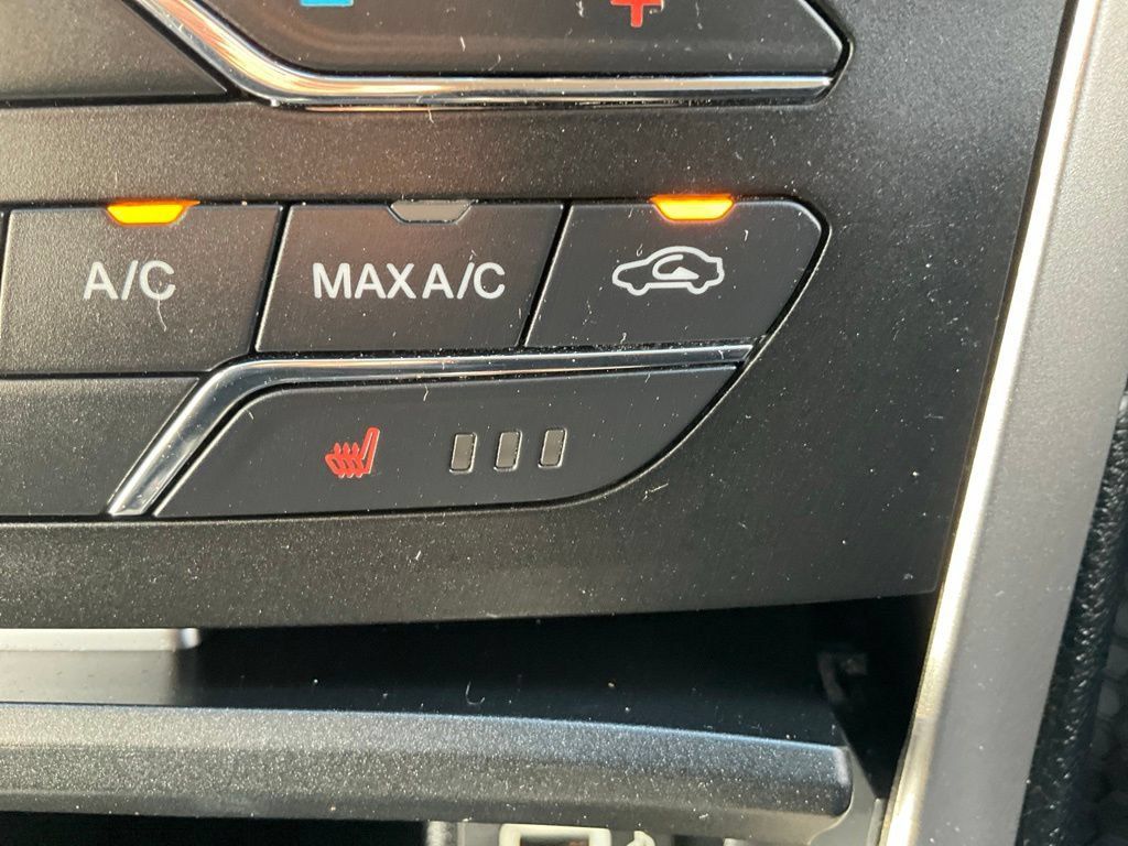 Used 2018 Ford Edge SEL w/ Equipment Group 201A FWD image 20