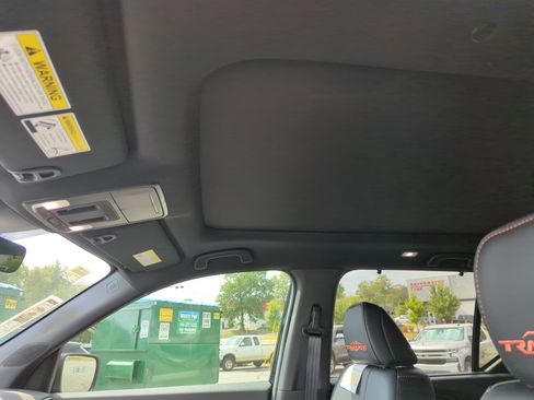 New 2025 Honda Pilot TrailSport image 19