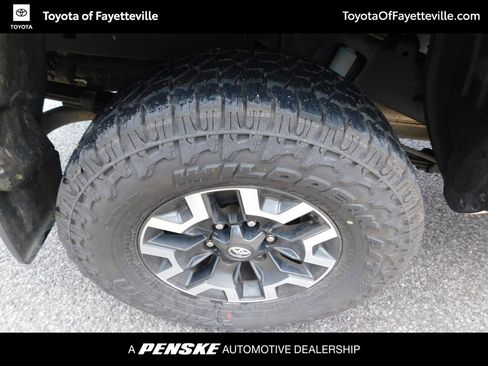 Used 2019 Toyota Tacoma TRD Off-Road image 6