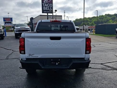 Used 2025 Chevrolet Colorado W/T w/ Advanced Trailering Package AWD/4WD image 5