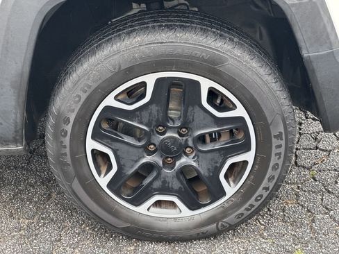 Used 2015 Jeep Renegade Trailhawk w/ Safety & Security Group I image 12