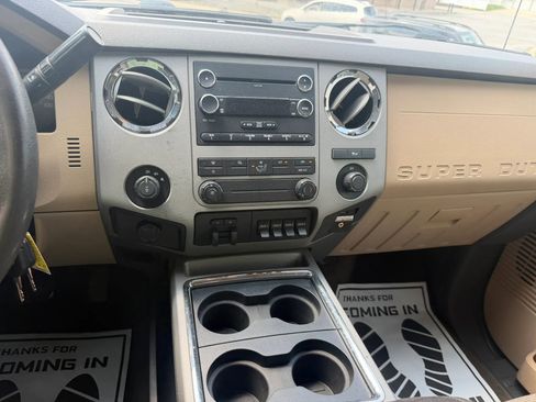 Used 2013 Ford F250 XLT w/ Chrome Pkg AWD/4WD image 19