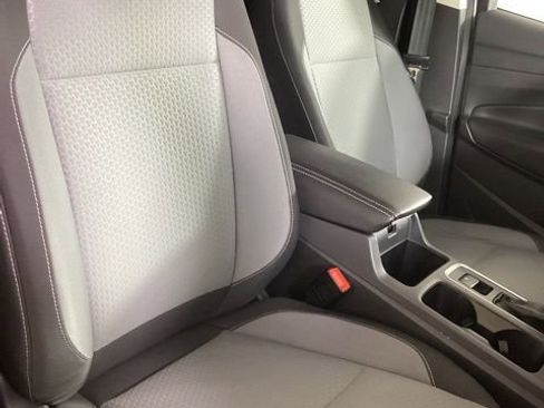 Used 2017 Ford Escape SE image 18