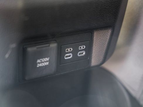 Used 2024 Toyota Tacoma TRD Sport image 37