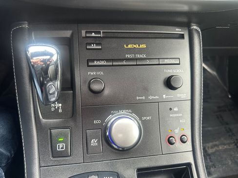 Used 2013 Lexus CT 200h image 22