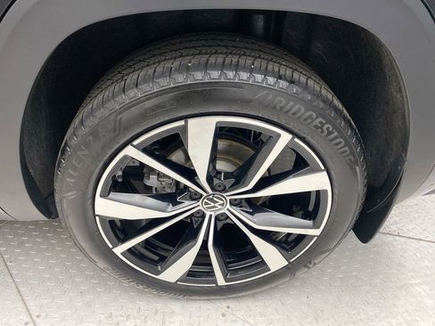 Used 2024 Volkswagen Atlas Cross Sport SEL Premium R-Line AWD/4WD image 10