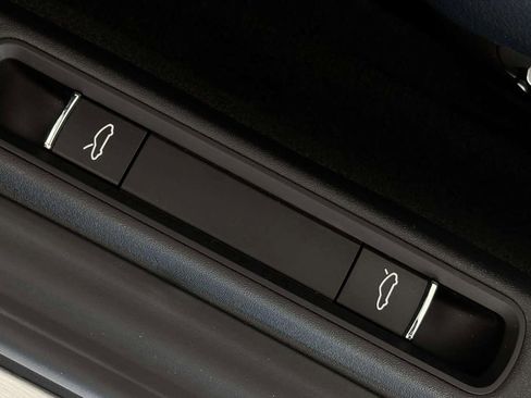 Used 2025 Porsche 718 Boxster S image 30