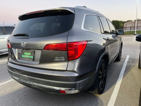 Used 2017 Honda Pilot Elite image 3