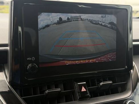 Used 2024 Toyota Corolla LE FWD image 16