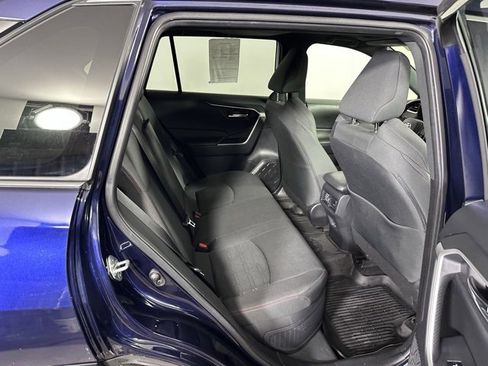 Used 2023 Toyota RAV4 SE image 12