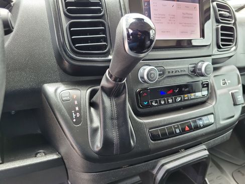 Used 2025 RAM ProMaster 2500 w/ U-Haul Equipment Group FWD image 25