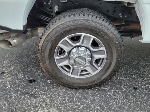 Used 2025 Ford F350 Lariat AWD/4WD image 7