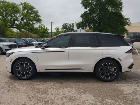 New 2026 Lincoln Nautilus Reserve AWD/4WD image 6