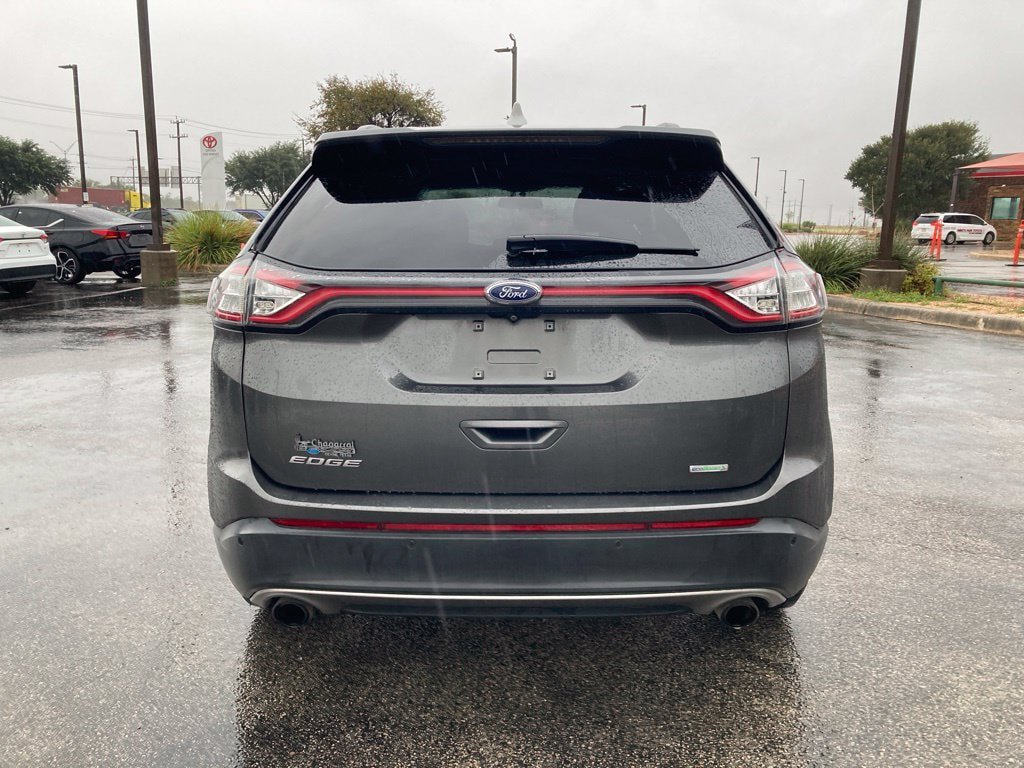 Used 2017 Ford Edge SE FWD image 5