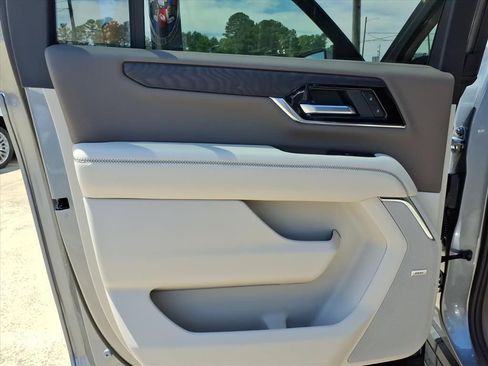 New 2026 GMC Yukon XL Denali w/ Denali Reserve Package AWD/4WD image 18