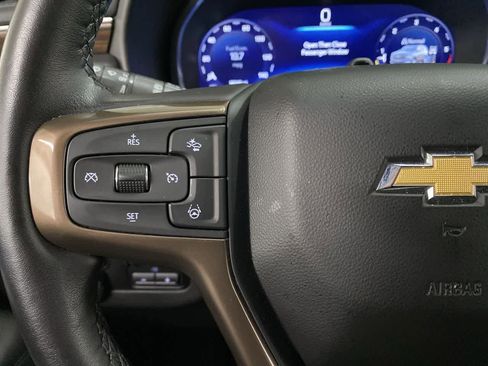 Used 2024 Chevrolet Suburban High Country w/ Advanced Technology Package image 21
