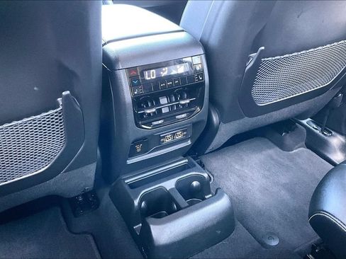 Used 2023 Jeep Grand Cherokee L Limited AWD/4WD image 34