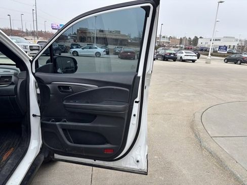 Certified 2022 Honda Pilot TrailSport image 22