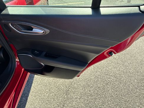 Used 2022 Alfa Romeo Giulia Ti image 14