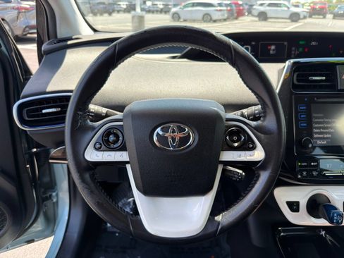 Used 2017 Toyota Prius Three Touring w/ Carpet Mat Package FWD image 16