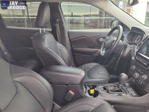 Used 2019 Jeep Cherokee Limited w/ Trailer Tow Group image 33