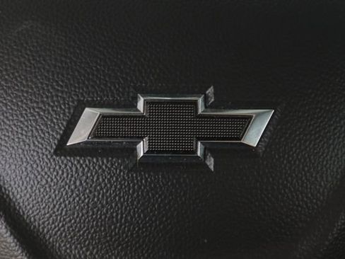 Used 2022 Chevrolet Bolt EUV Premier w/ Sun & Sound Package image 15