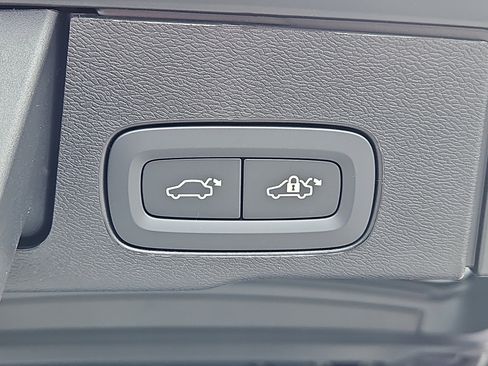 New 2026 Volvo XC60 B5 Plus w/ Protection Package Premier image 13