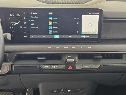 Used 2024 Kia EV9 Wind image 27