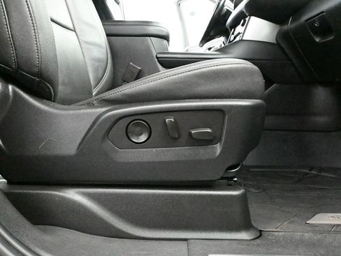 Used 2021 Chevrolet Suburban Z71 w/ Rear Media and Nav Package image 54