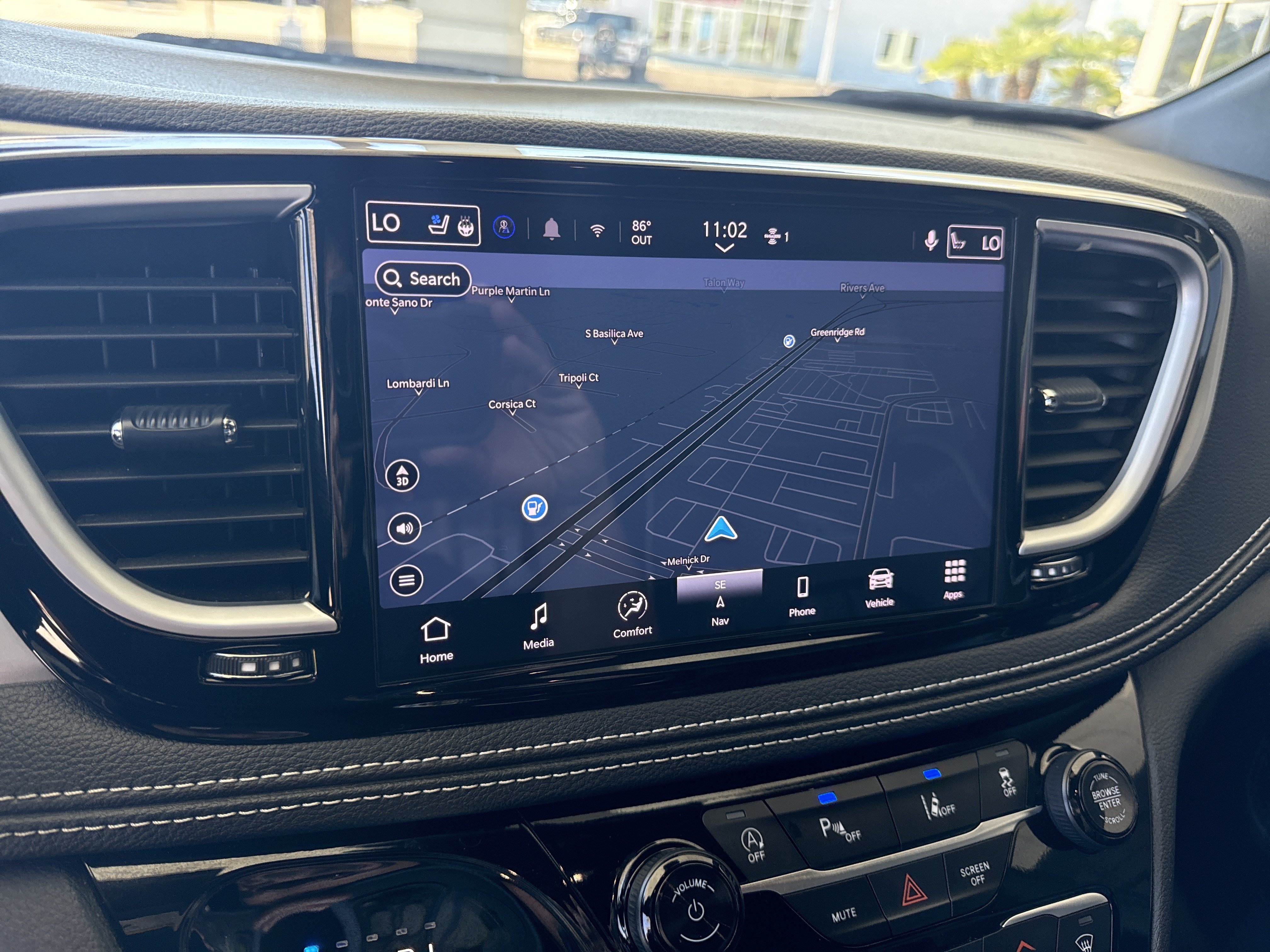 Used 2025 Chrysler Pacifica Limited FWD image 23